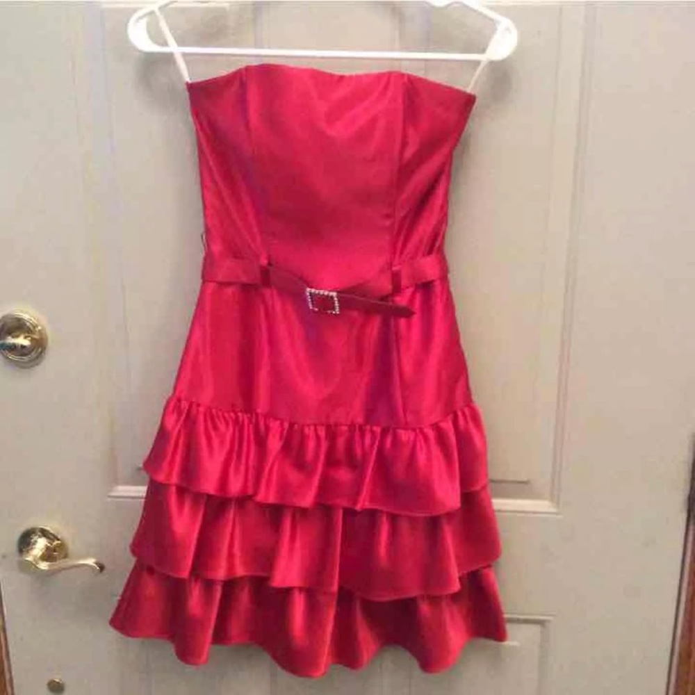 Jessica McClintock red strapless mini dress